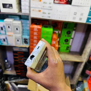 Stellar 4g Router and Power Bank 10000mah