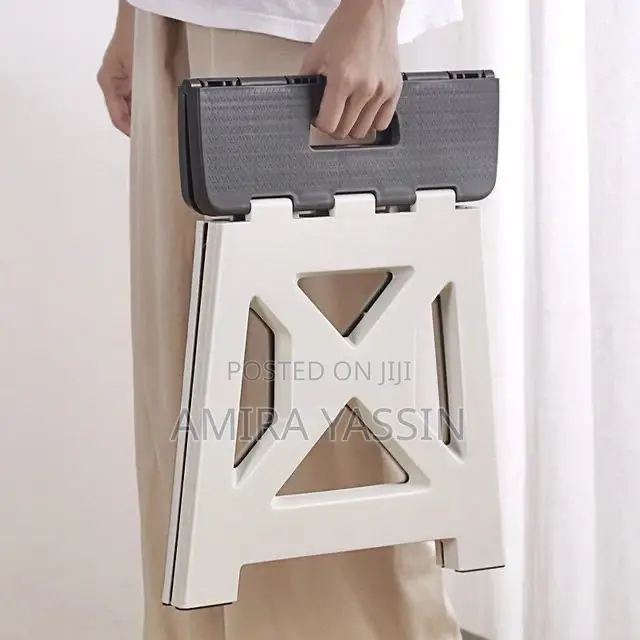 ተጣጣፊ ከወፍራም ፕላስቲክ የተሰራ