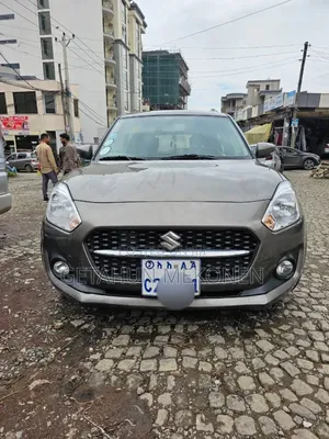 Photo - Suzuki Swift 2022 Gray
