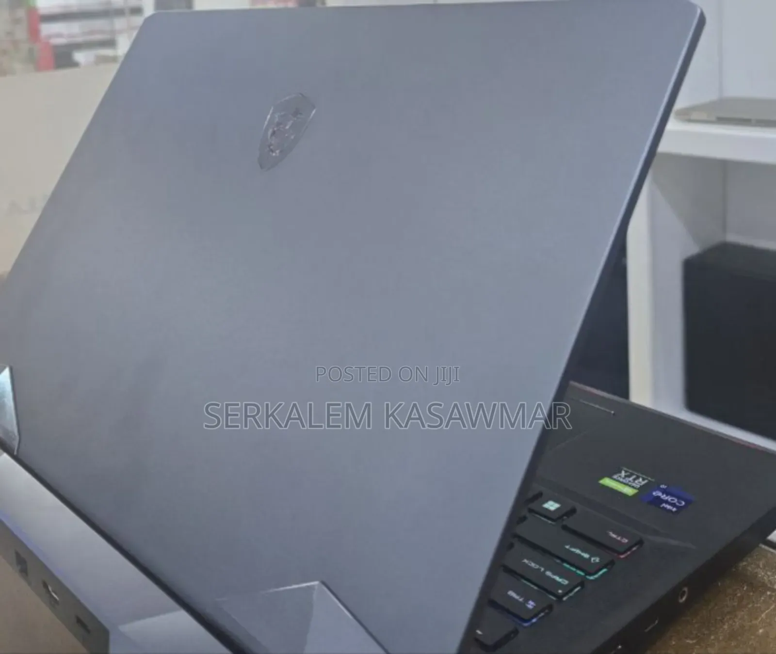 New Laptop MSI Raider GE76 12UGS 16GB Intel Core I9 SSD 1T