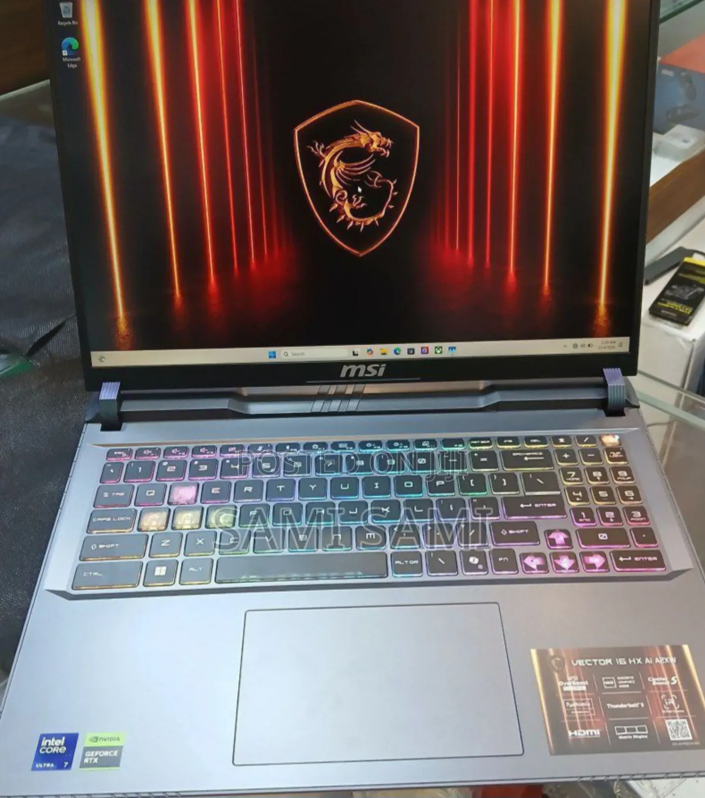 New Laptop MSI Vector 16 HX AI A2XWIG 16GB Intel Core Ultra 7 SSD 1T