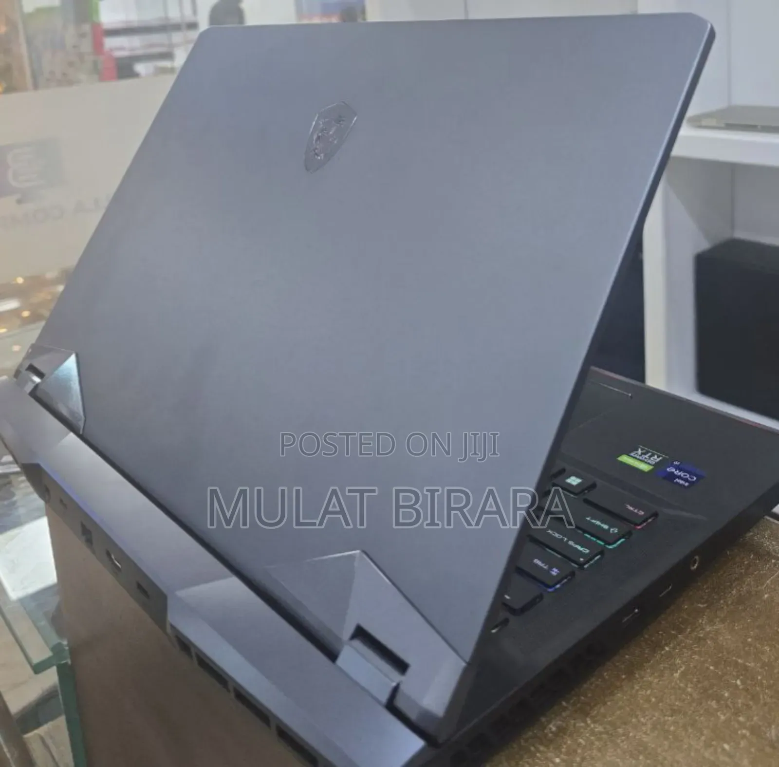 New Laptop MSI Raider GE76 12UGS 16GB Intel Core I9 SSD 1T