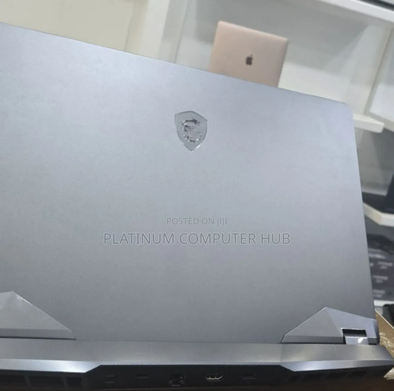 New Laptop MSI Raider GE76 12UGS 16GB Intel Core I9 SSD 1T