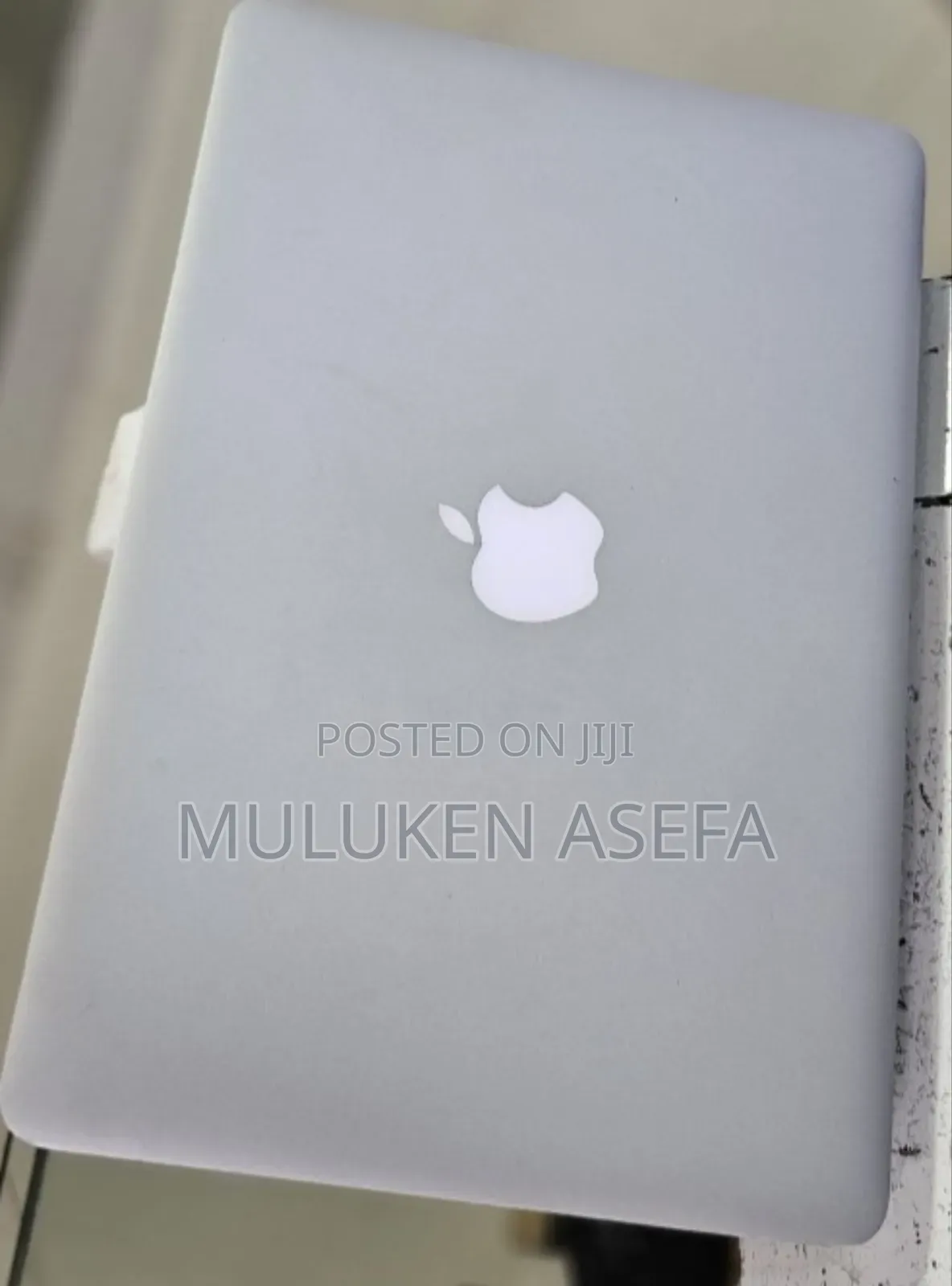 New Laptop Apple MacBook 2015 8GB Intel Core I5 SSD 256GB