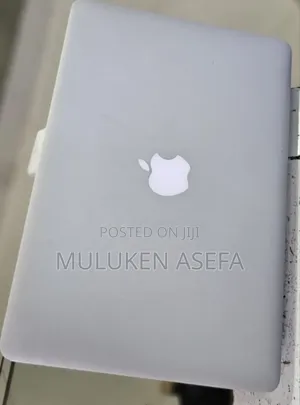 New Laptop Apple MacBook 2015 8GB Intel Core I5 SSD 256GB