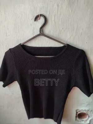 Photo - Seamless Black Fitted Top