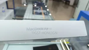 Photo - New Laptop Apple MacBook Air 16GB Apple M4 SSD 512GB