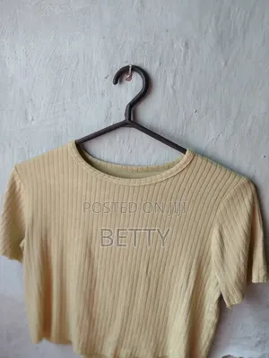 Photo - Womens Sleeve Top