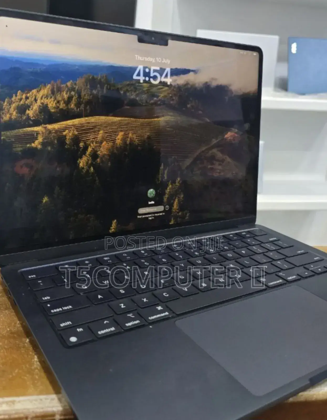 New Laptop Apple MacBook Air 2022 M2 8GB Apple M2 SSD 256GB