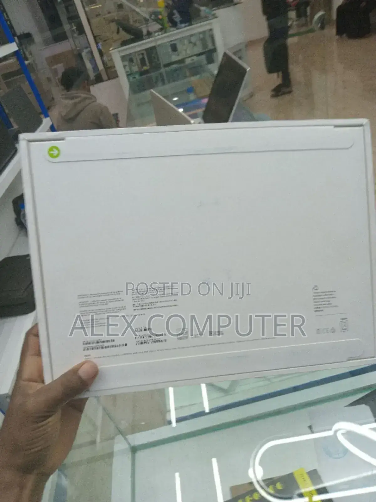 New Laptop Apple MacBook Air 2025 M4 13-Inch 16GB Apple M4 SSD 512GB