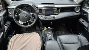 Photo - Toyota RAV4 2014 Brown