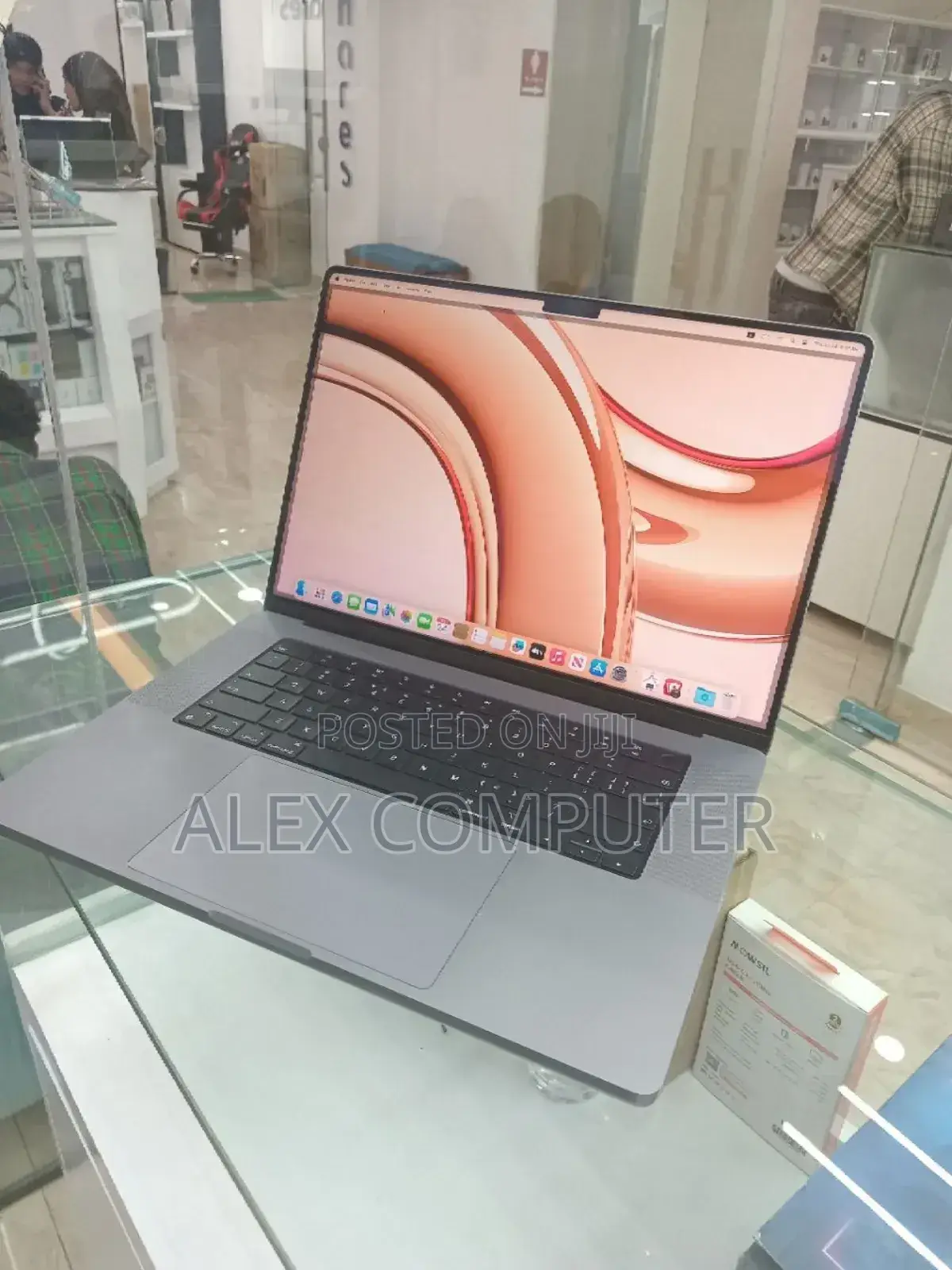 New Laptop Apple MacBook Pro M1 16GB Apple M1 SSD 1T