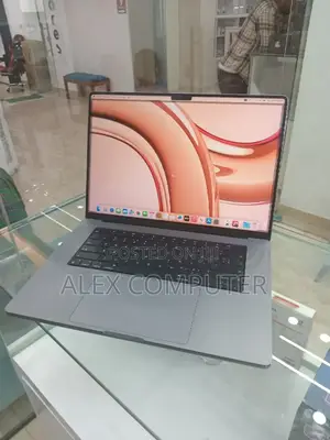 New Laptop Apple MacBook Pro M1 16GB Apple M1 SSD 1T