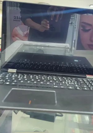 New Laptop Lenovo Yoga 330 8GB Intel Core I7 SSD 256GB