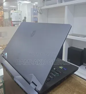 New Laptop MSI Raider GE76 12UGS 16GB Intel Core I9 SSD 1T