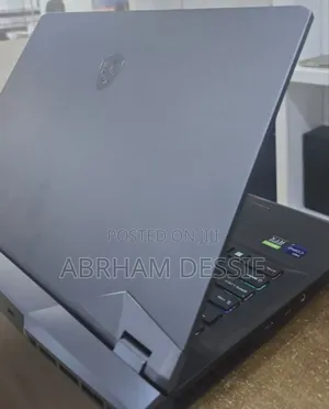 New Laptop MSI Raider GE76 12UGS 16GB Intel Core I9 SSD 1T