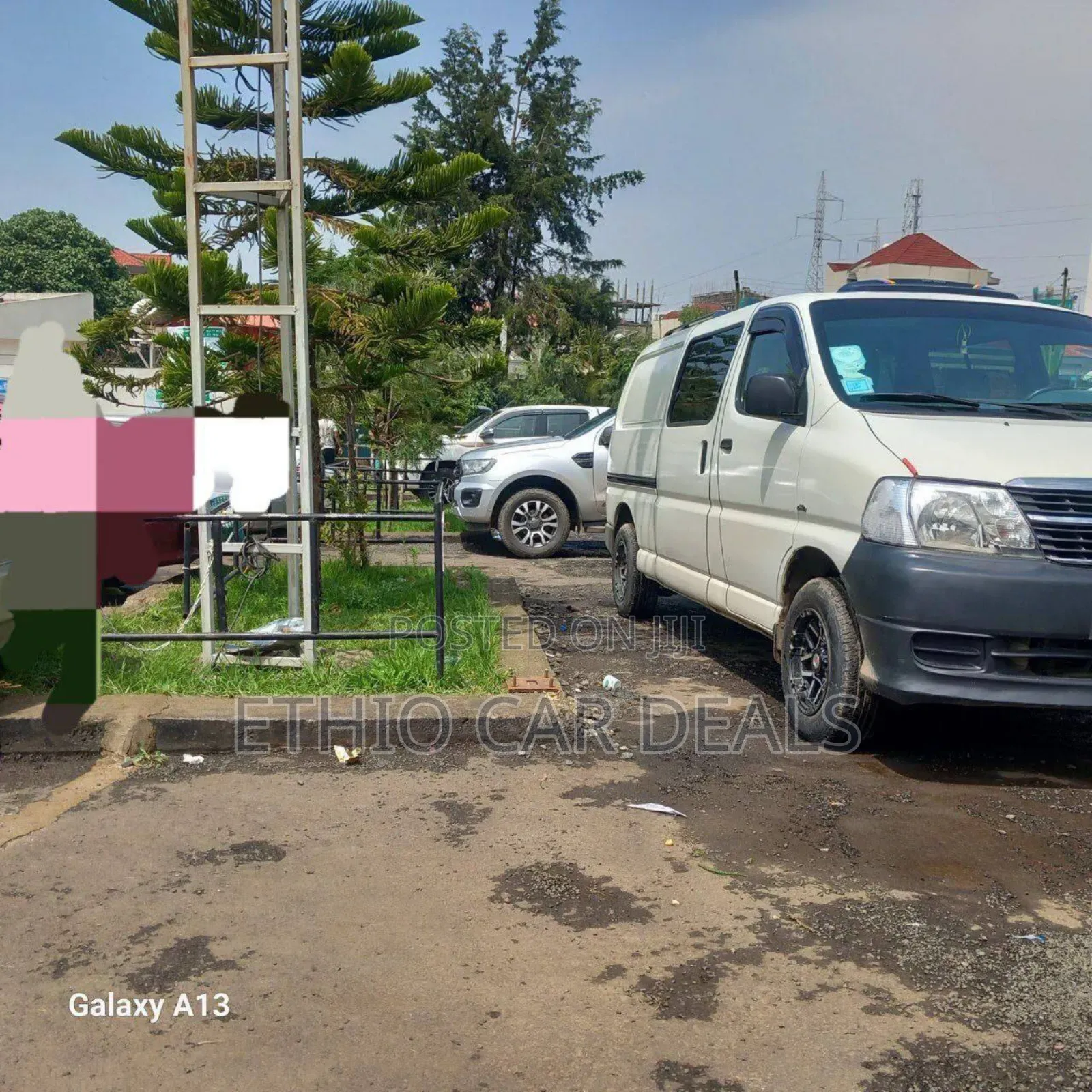 Toyota HiAce 2009 White