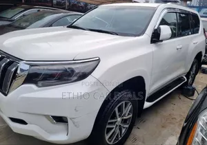 Photo - Toyota Land Cruiser Prado 2018 White