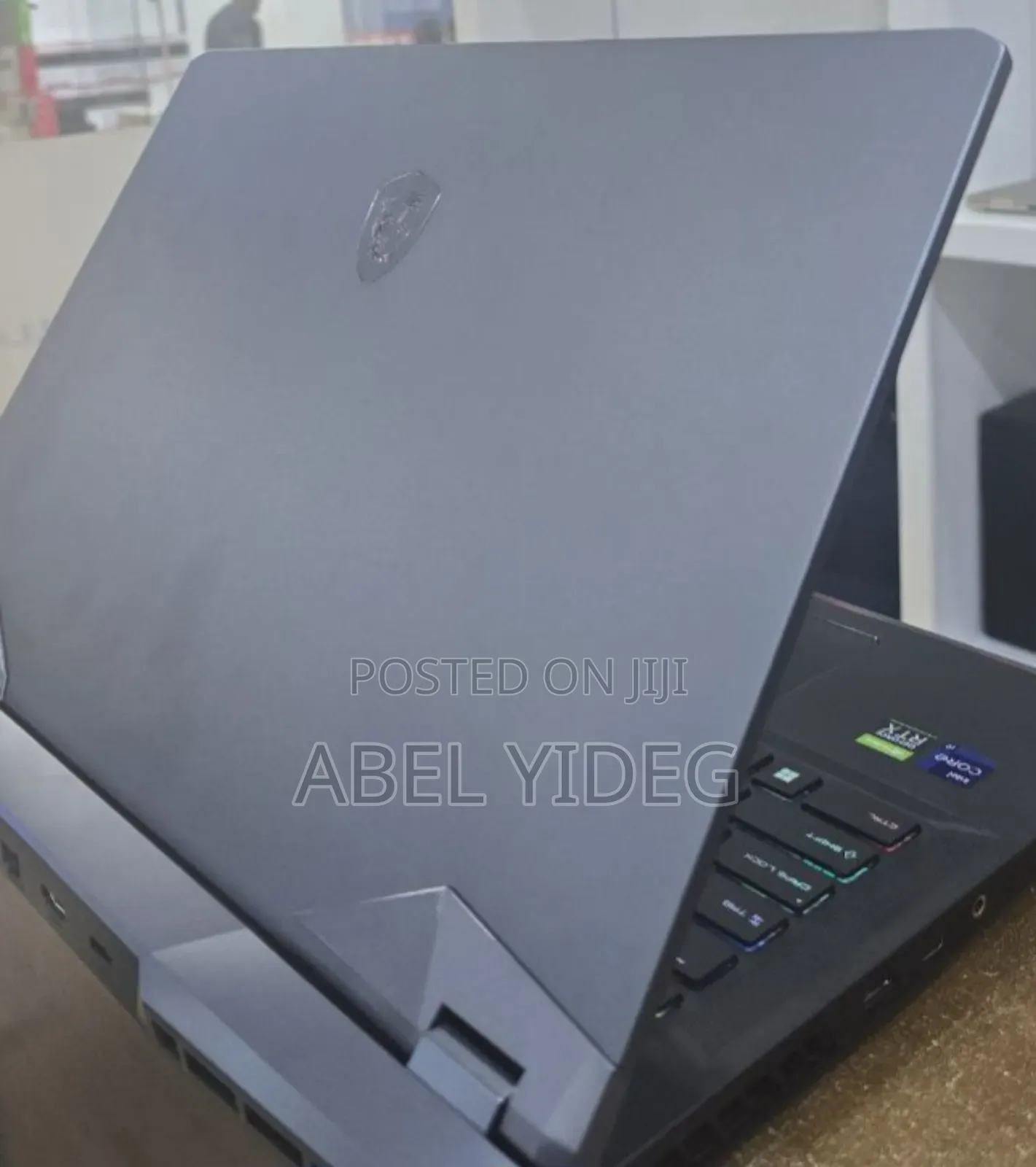 New Laptop MSI Raider GE76 12UGS 16GB Intel Core I9 SSD 1T