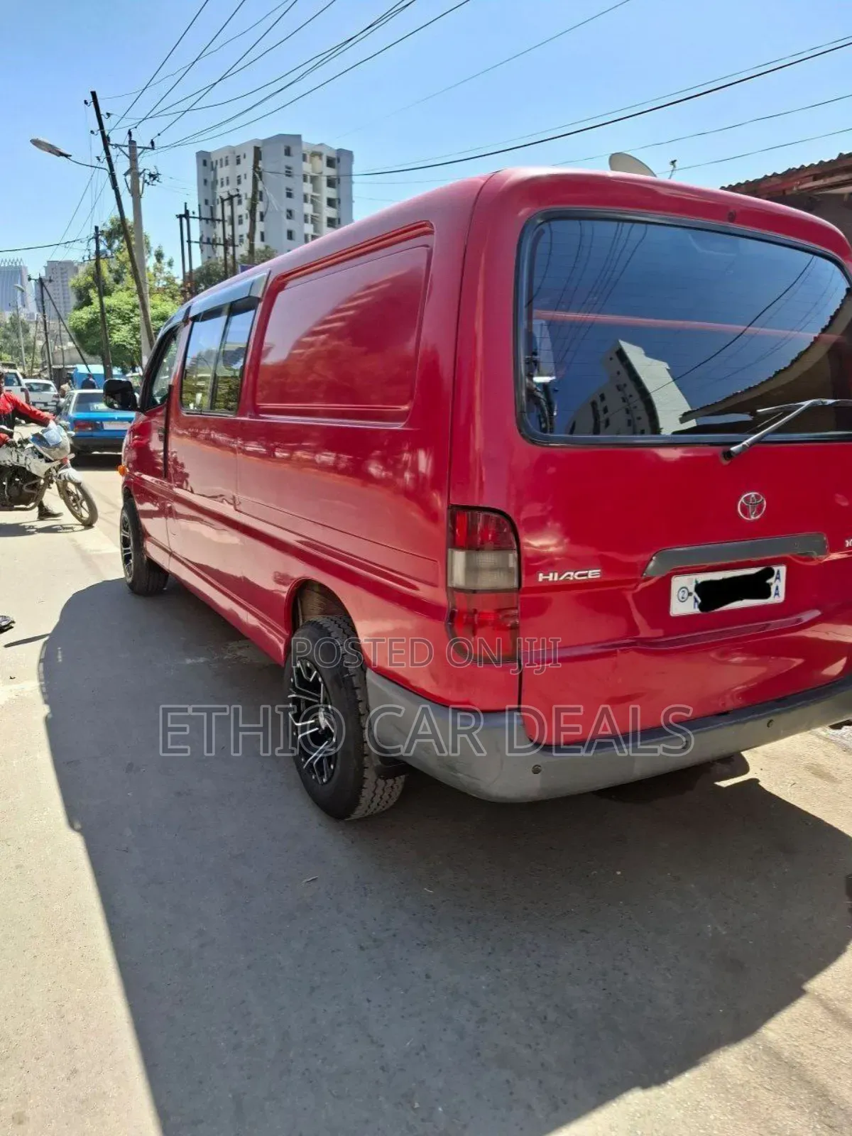Toyota HiAce 2004 Red