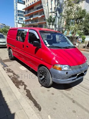 Toyota HiAce 2004 Red