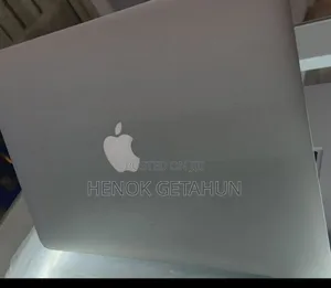 New Laptop Apple MacBook Air 2015 8GB Intel Core I5 SSD 512GB