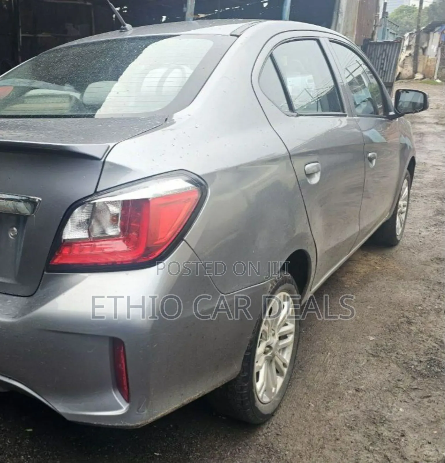 Mitsubishi Attrage 2021 Gray