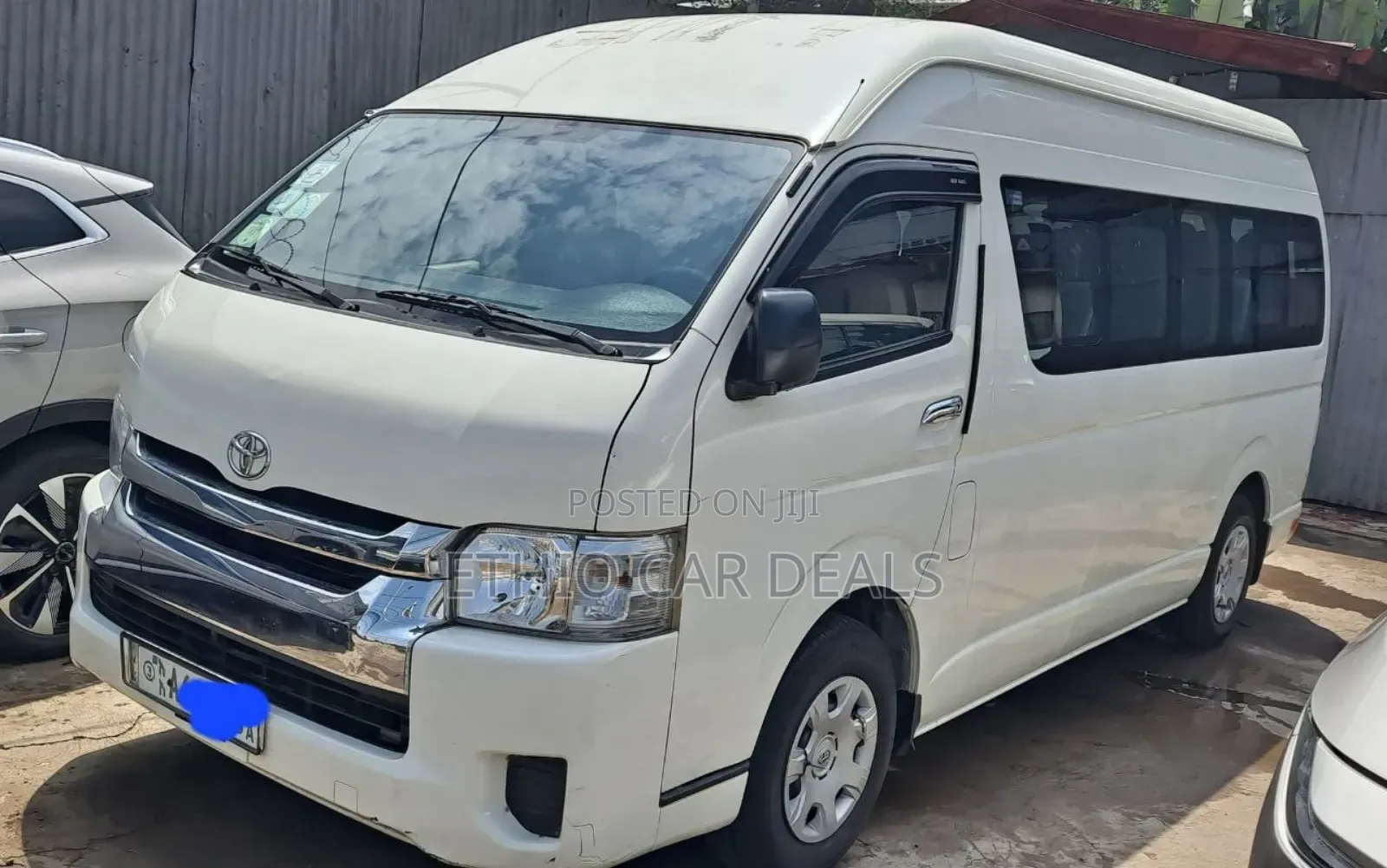 Toyota HiAce 2018 White