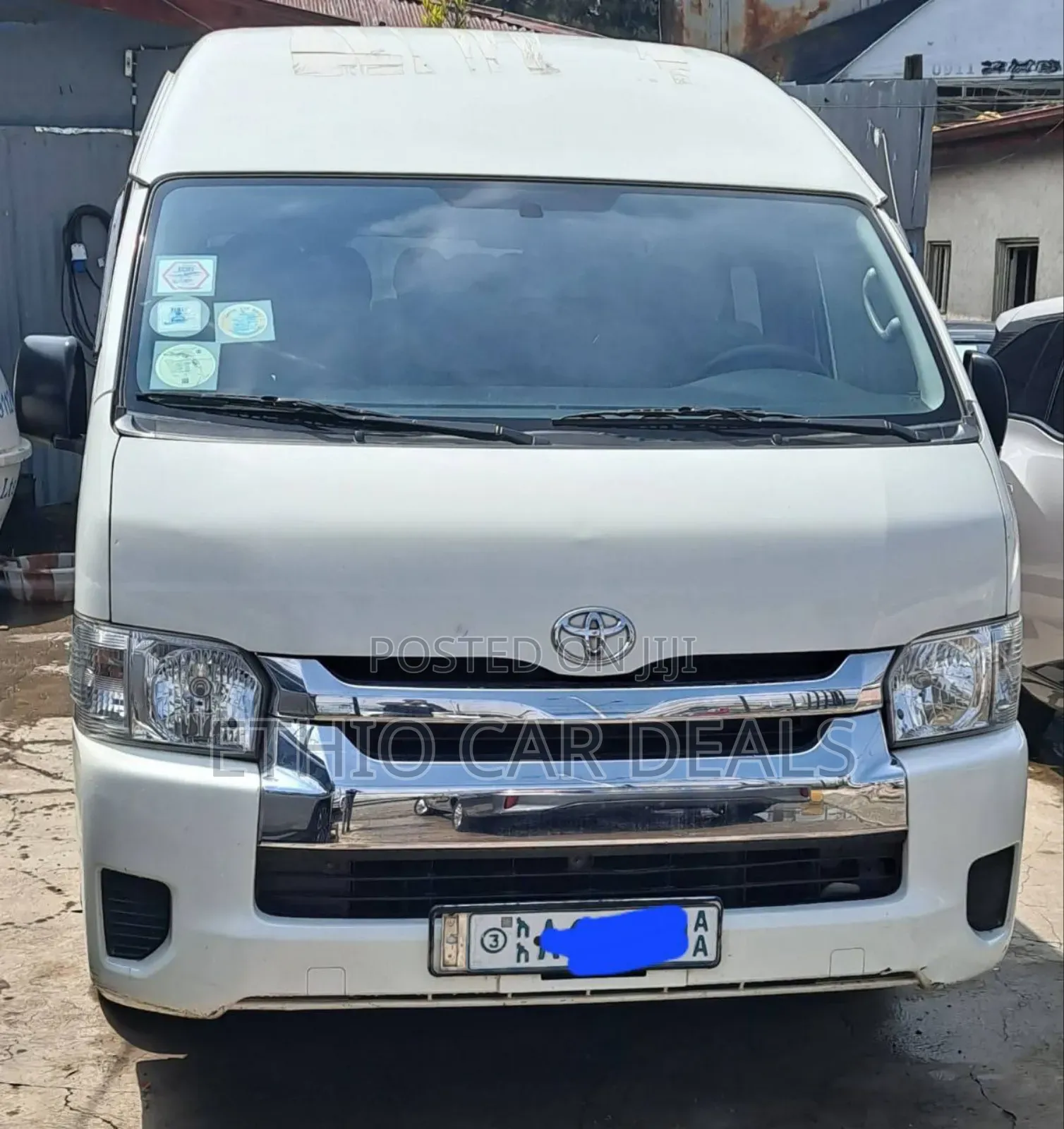 Toyota HiAce 2018 White