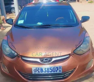 Photo - Hyundai Avante 2011 Brown