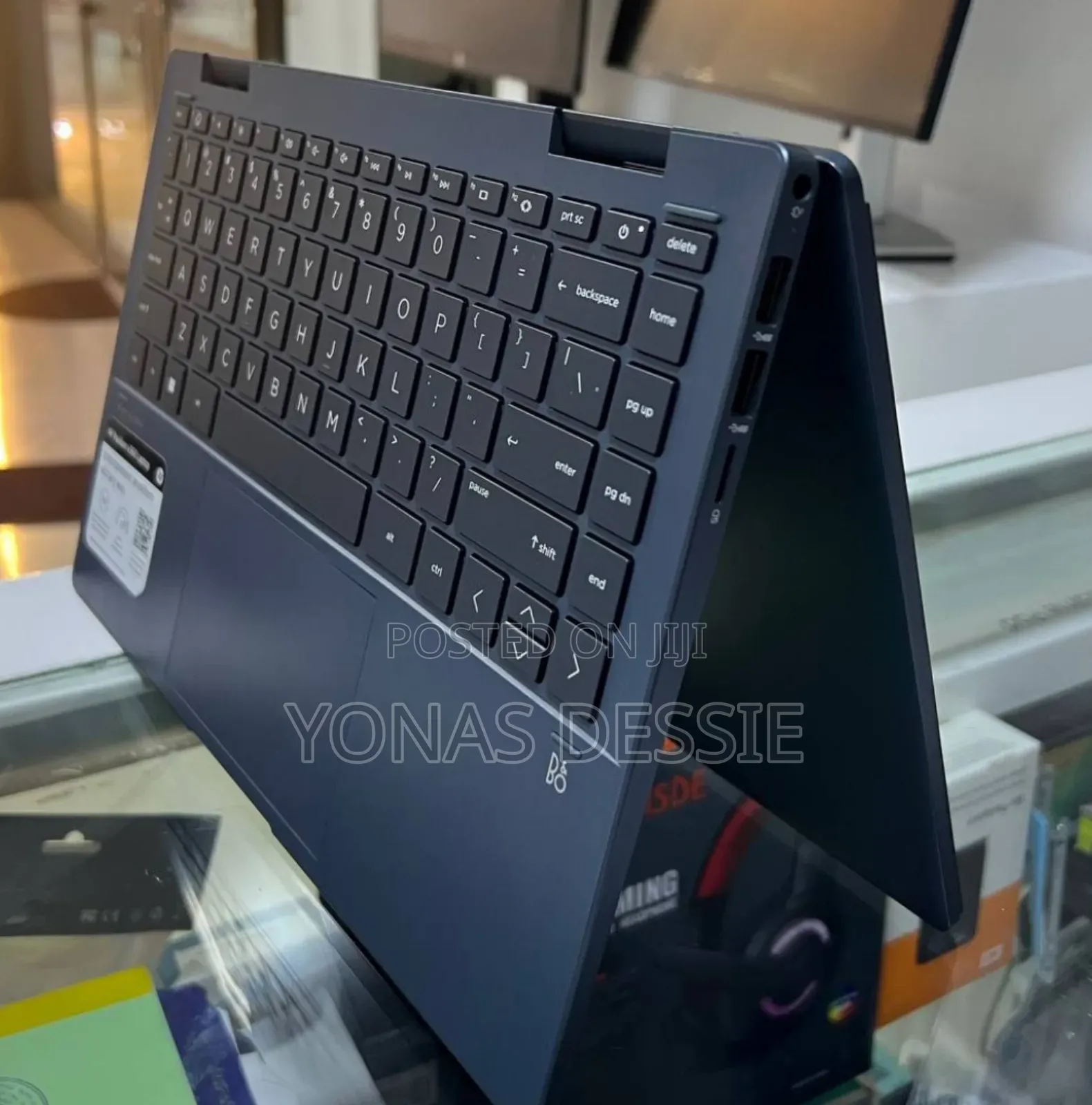 New Laptop HP Pavilion X360 8GB Intel Core I3 SSD 256GB