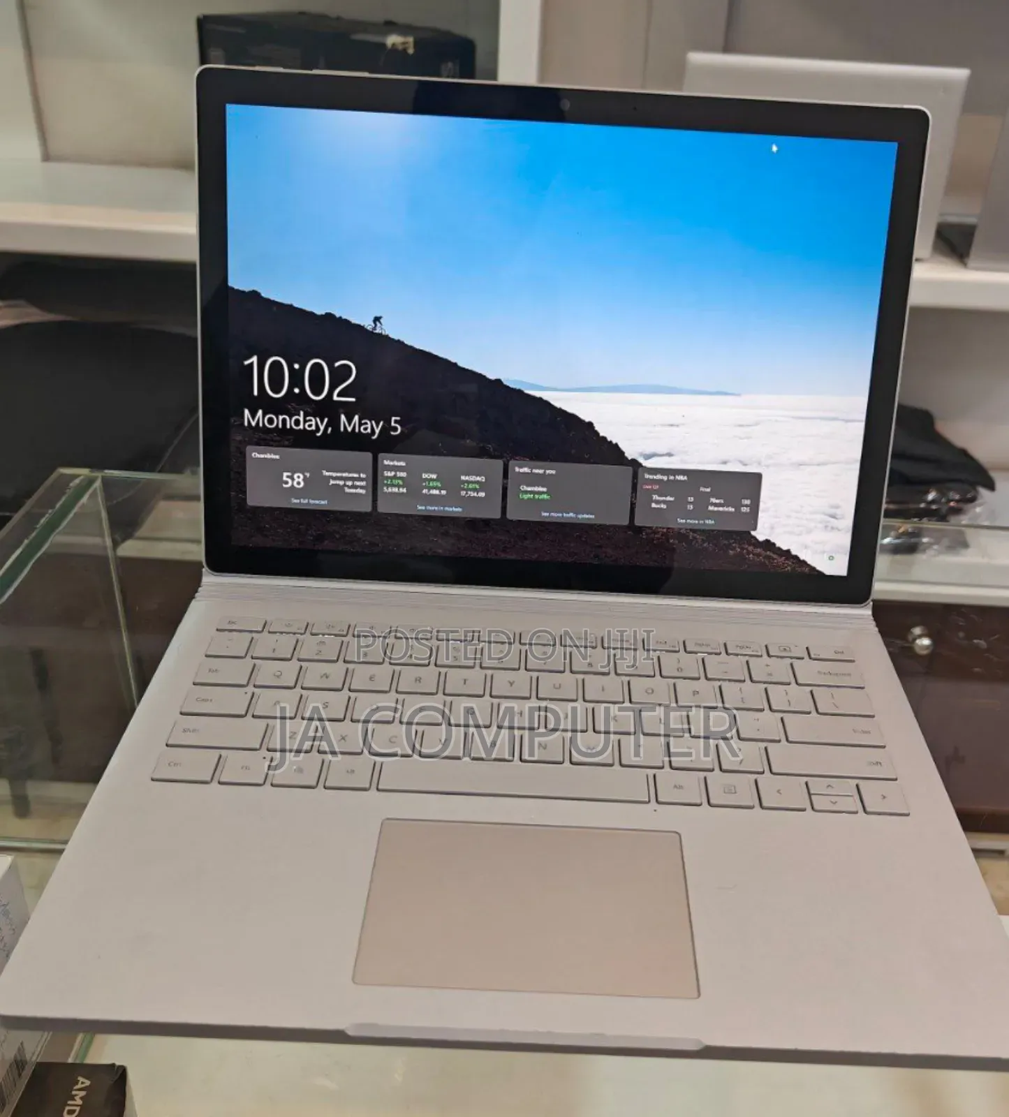 New Laptop Microsoft Surface Book 3 16GB Intel Core I7 SSD 256GB