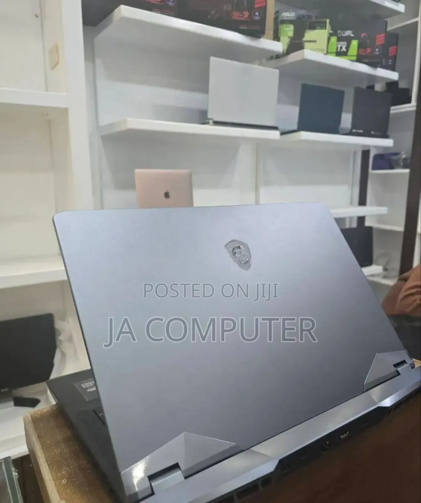 New Laptop MSI Raider GE76 12UGS 16GB Intel Core I9 SSD 1T