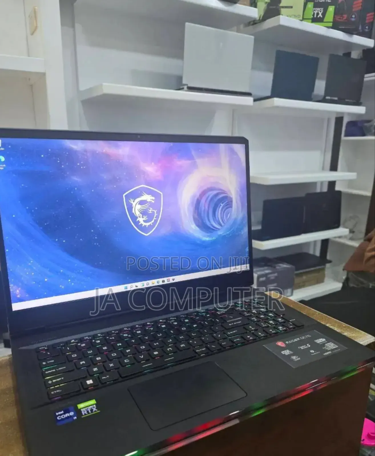 New Laptop MSI Raider GE76 12UGS 16GB Intel Core I9 SSD 1T