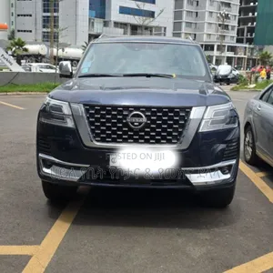 Photo - Nissan Patrol 2022 Matt Black