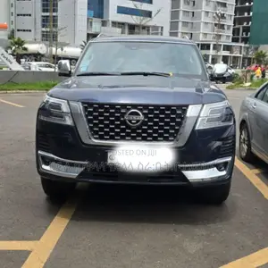 Photo - Nissan Patrol 2022 Matt Black