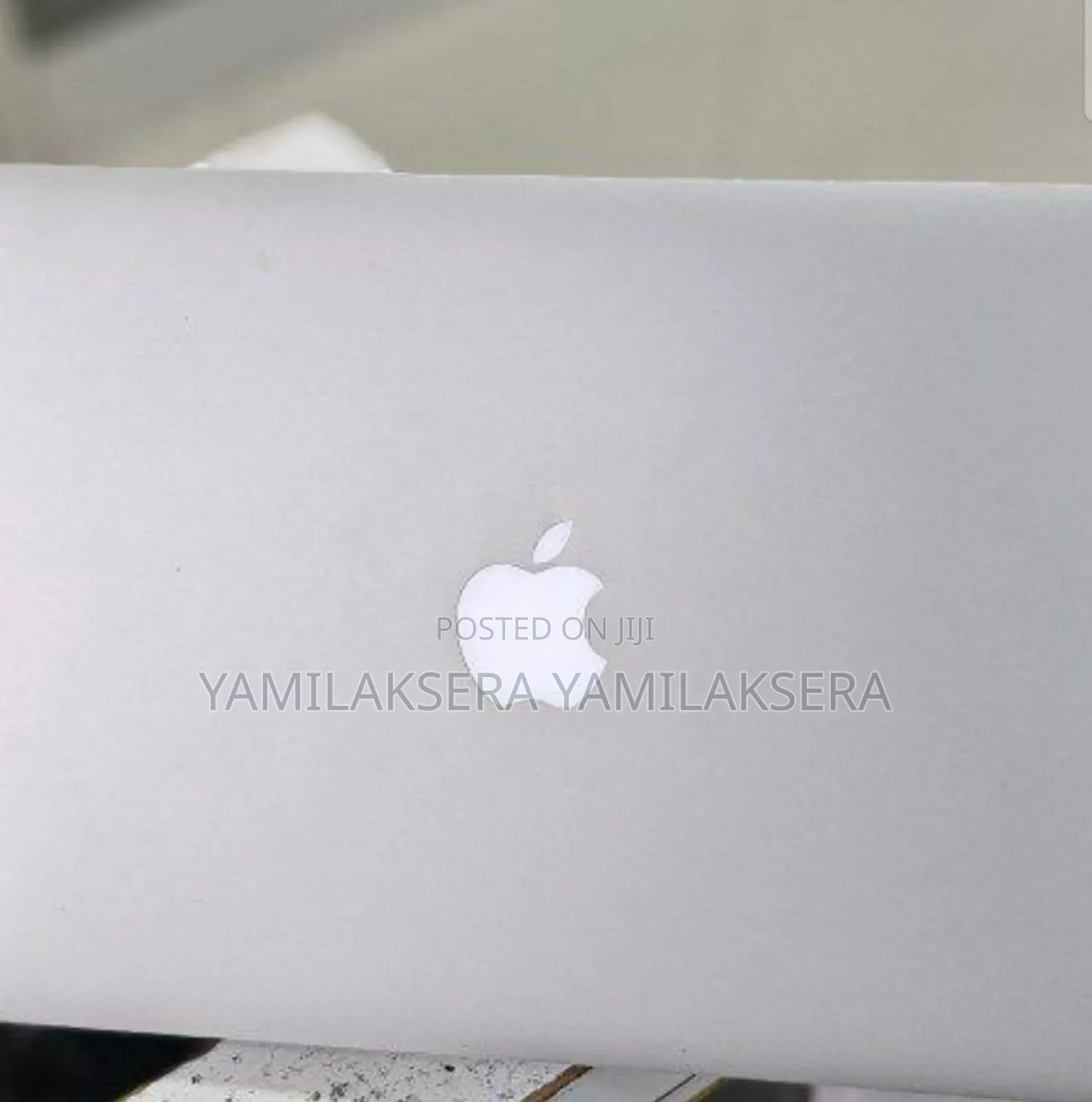 New Laptop Apple MacBook Pro 2015 8GB Intel Core I5 SSD 256GB