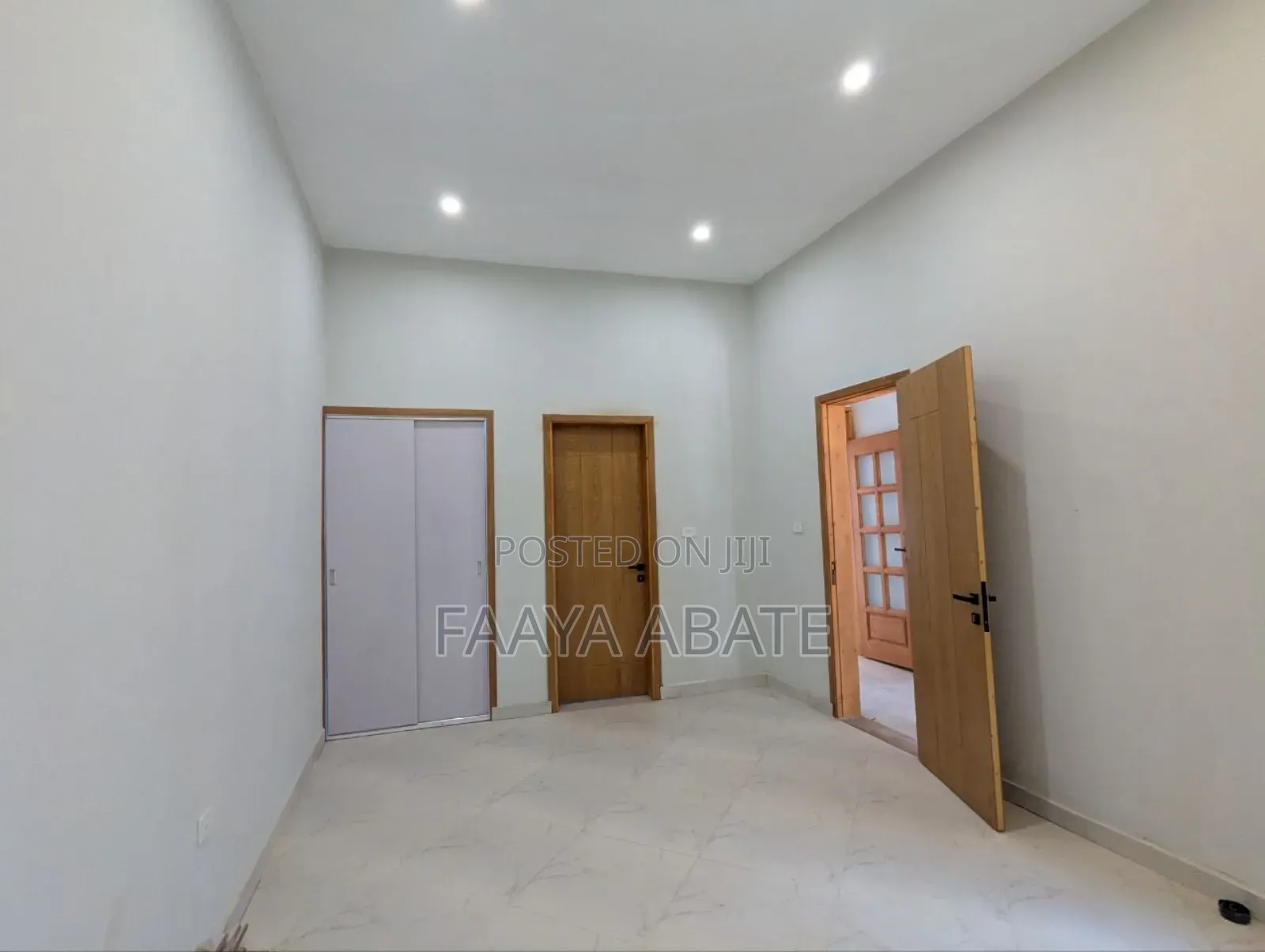 6bdrm Villa in East Shewa for sale