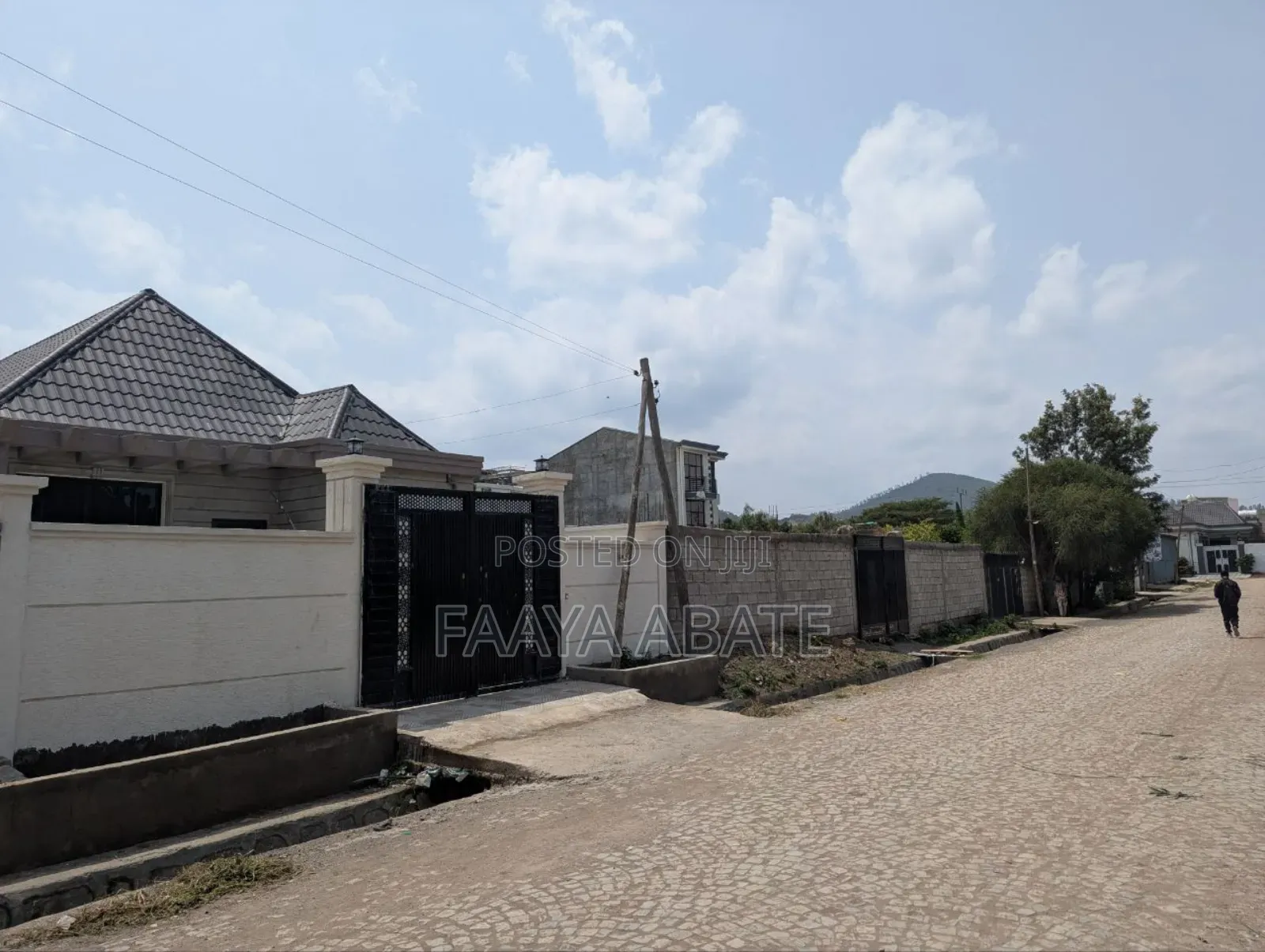 6bdrm Villa in East Shewa for sale