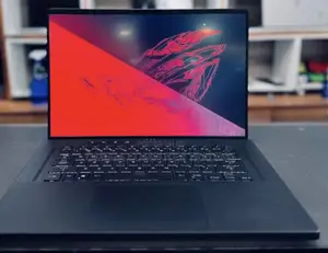 New Laptop Asus ROG Zephyrus G15 16GB Intel Core i7 SSD 1T