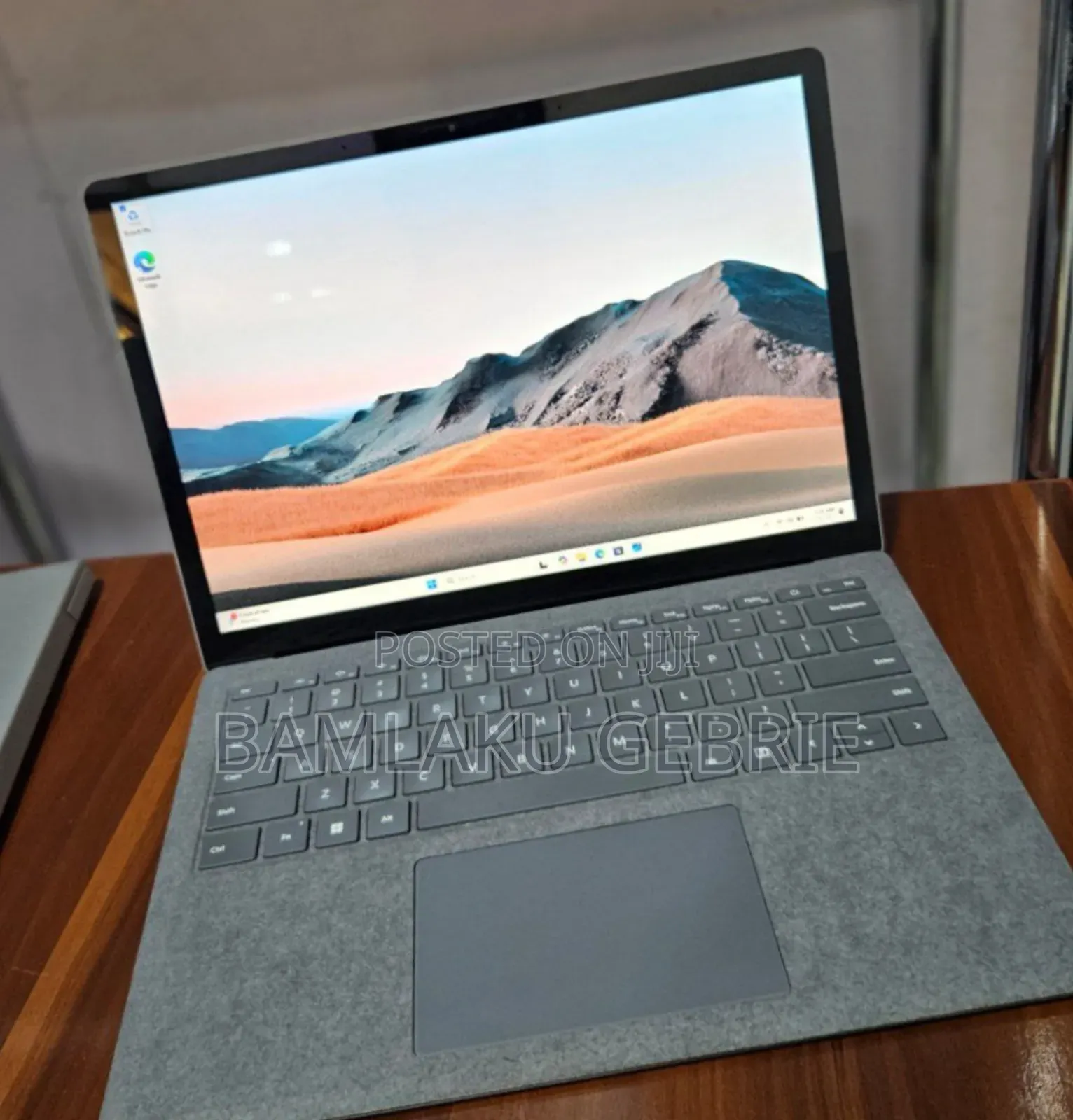 New Laptop Microsoft Surface 16GB Intel Core I7 SSD 512GB