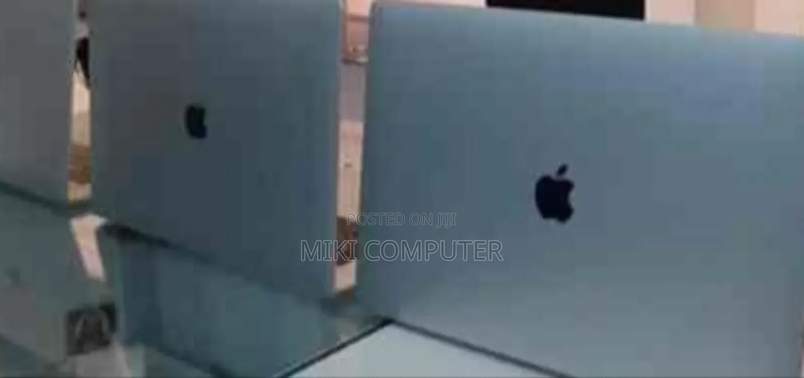 New Laptop Apple MacBook Pro 2017 8GB Intel Core I7 SSD 256GB