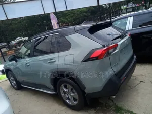 Photo - New Toyota RAV4 2022 Green