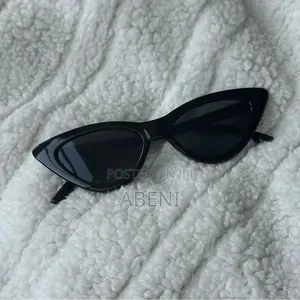 Photo - Cat Eye Sunglasses