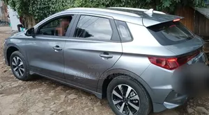 BYD E2 43 kWh 94 hp FWD 2024 Gray