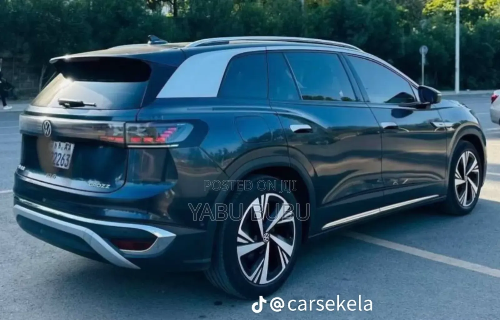 Volkswagen ID.6 2023 Blue