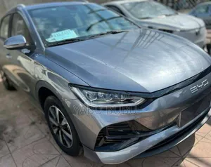 New BYD E2 43 kWh 94 hp FWD 2023 Gray