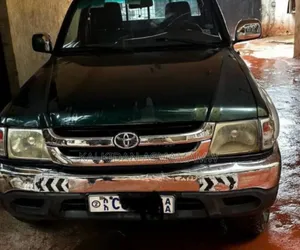 Photo - Toyota Hilux 2004 Blue