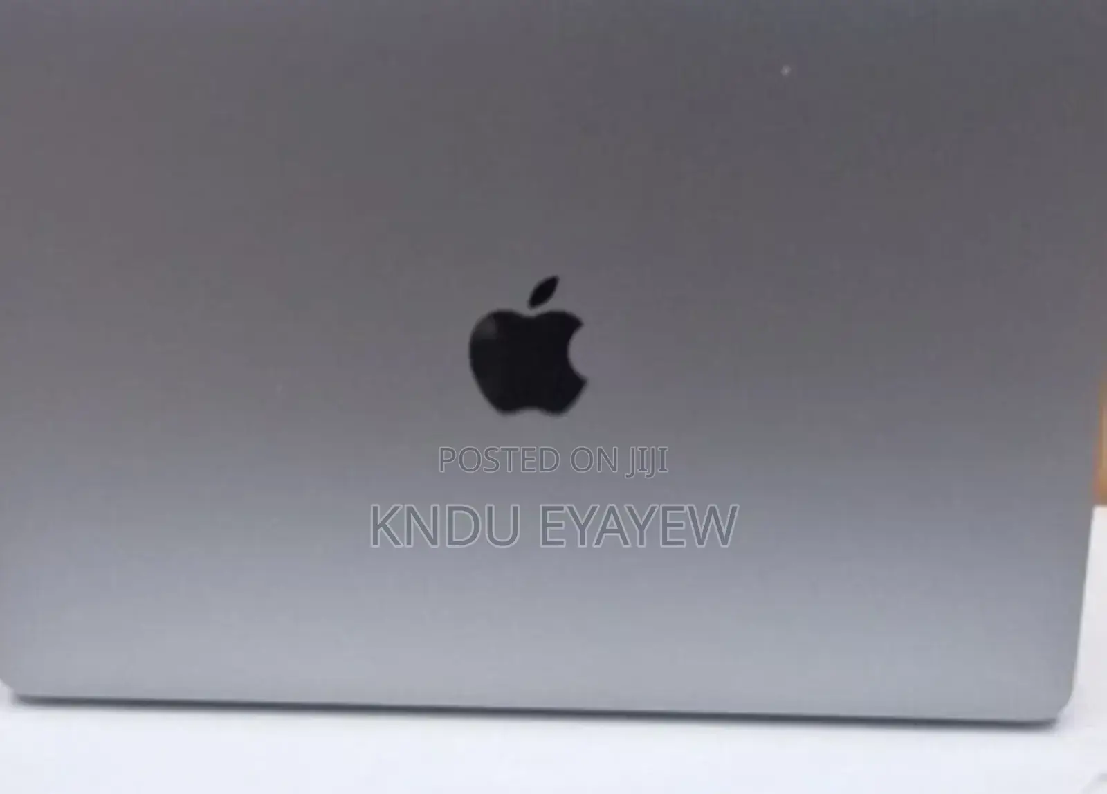 New Laptop Apple MacBook Air 2020 M1 8GB Intel Core I7 SSD 256GB