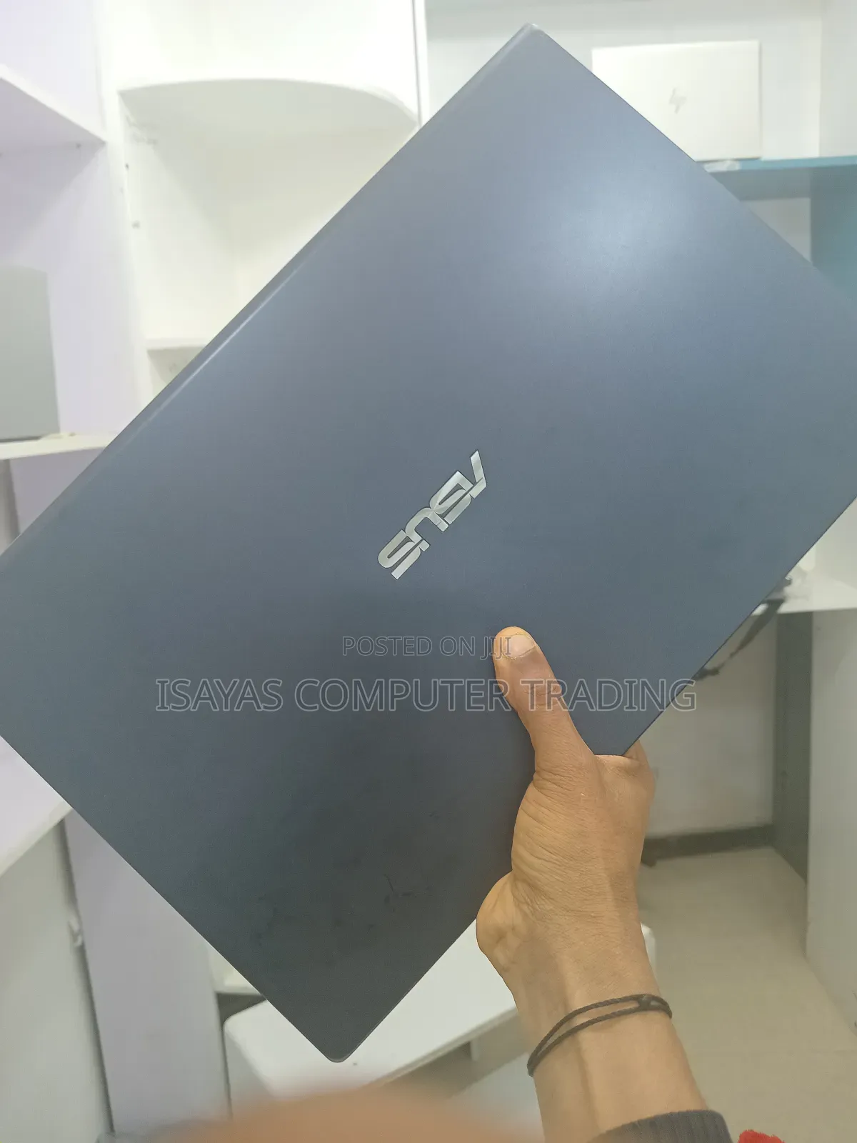 New Laptop Asus VivoBook 15 X505BA 8GB Intel Core I5 SSD 256GB